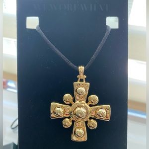 WeWoreWhat Gold Pendant Necklace - NEW